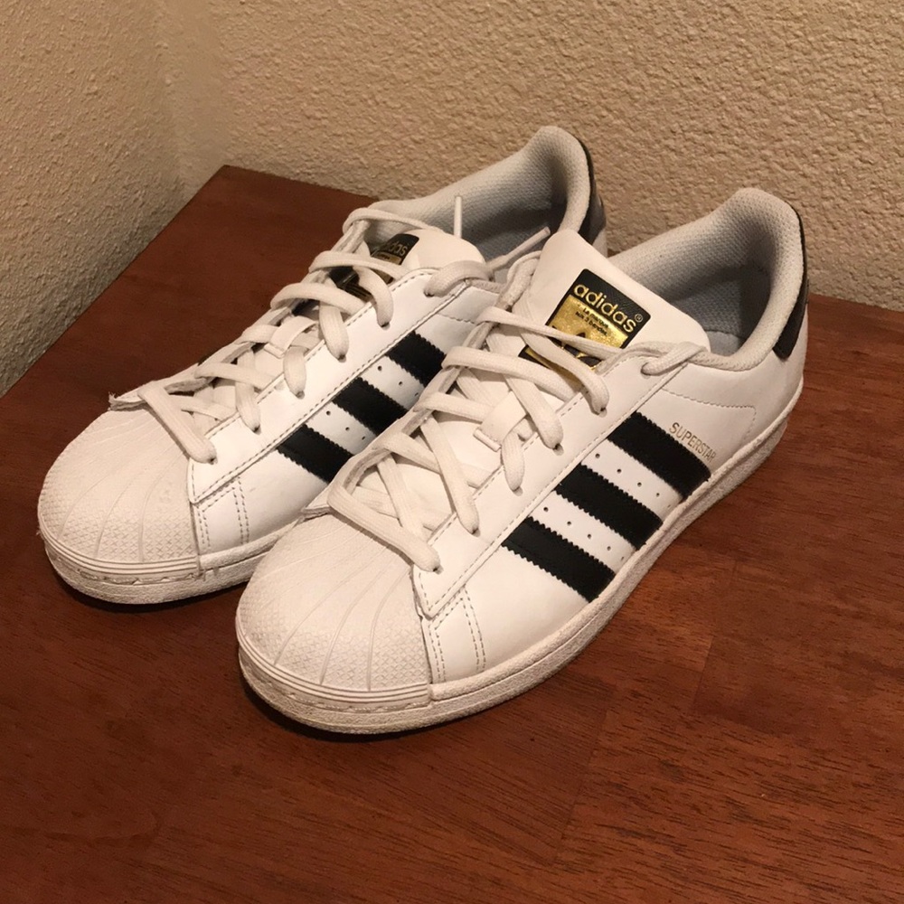 Adidas shell toe superstars